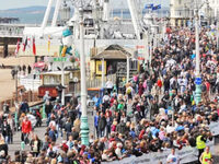 Ems running Brighton marathon 🌞